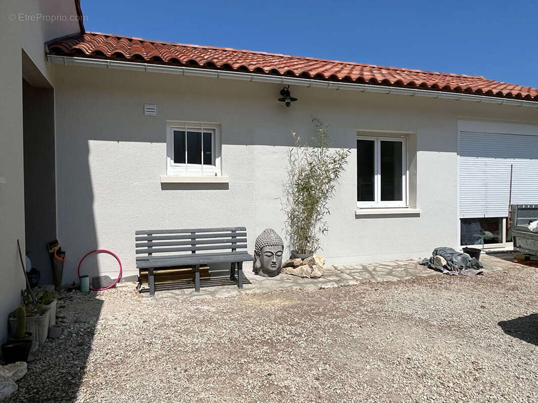 Maison de plain-pied - 6 pièces - 170 m² - Champmillon - photo 13