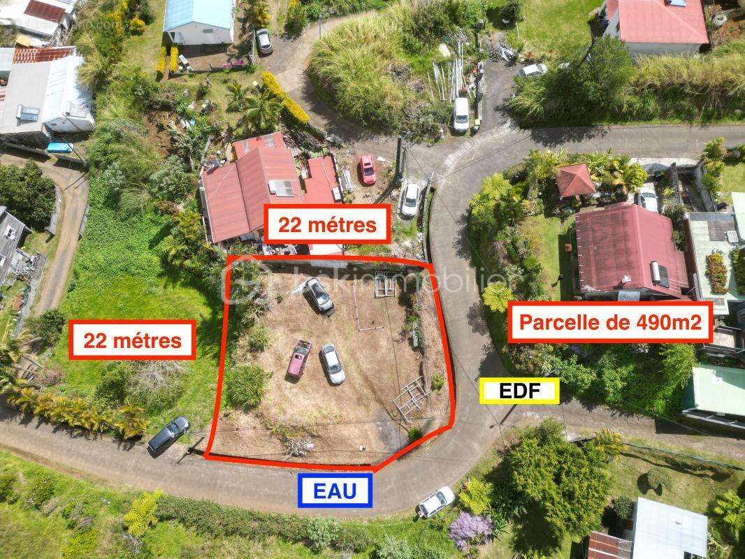 Terrain à LE TAMPON