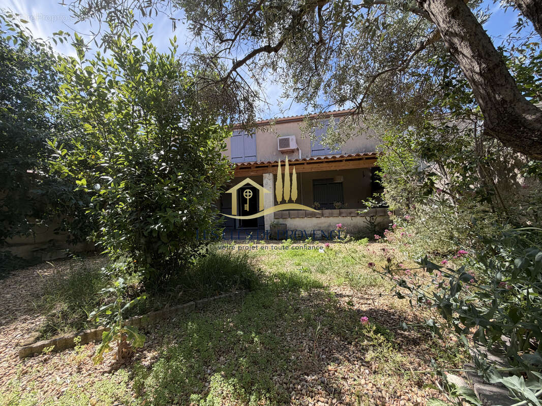 Maison à LA FARE-LES-OLIVIERS