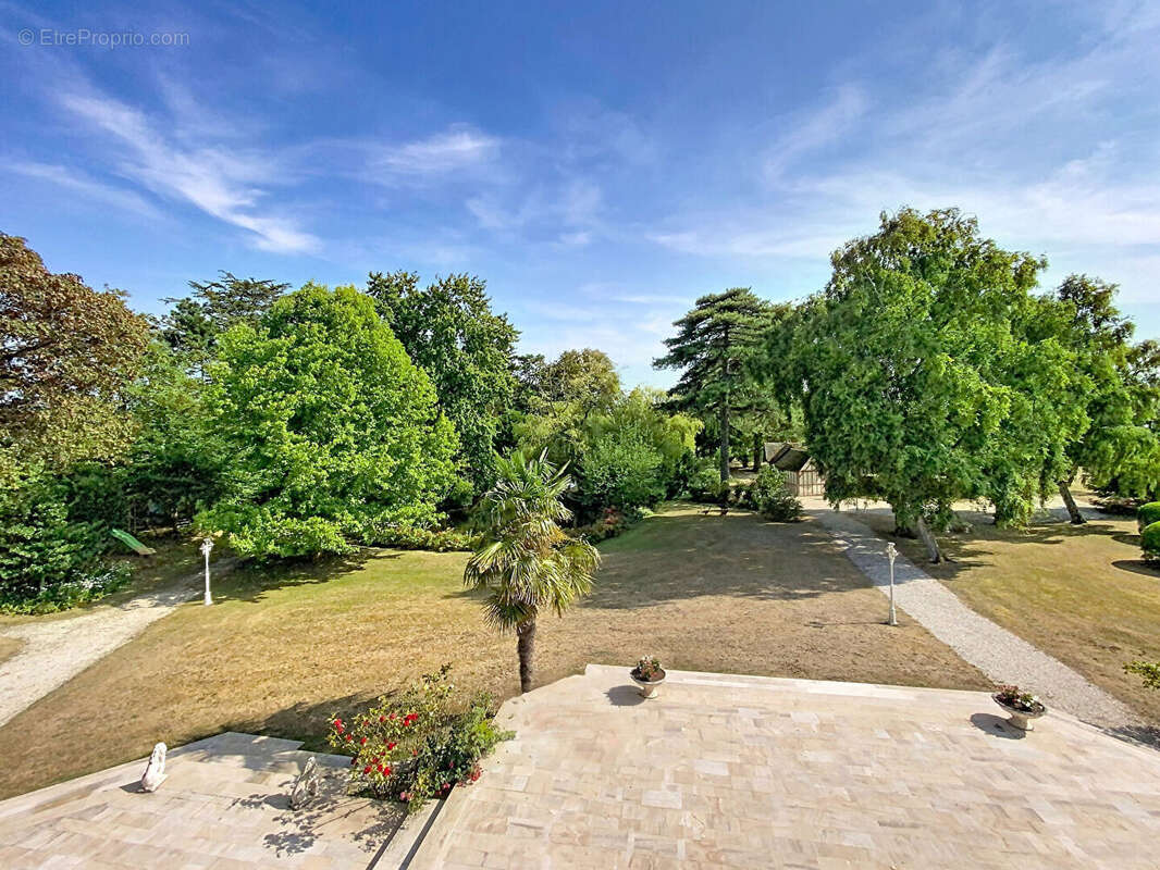 EXCLUSIVITE - VARAVILLE -  Proche mer. Villa Anglo-Normande d'exception et son parc. - photo 4