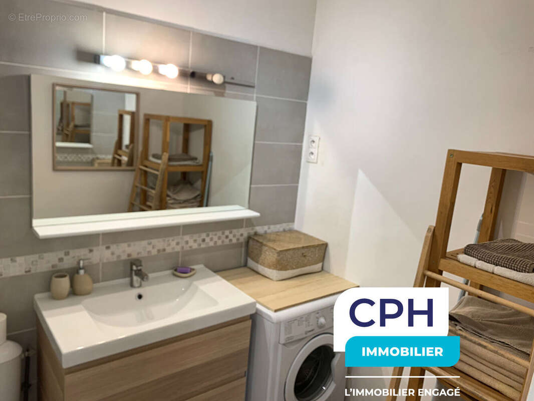 Appartement à COURBEVOIE