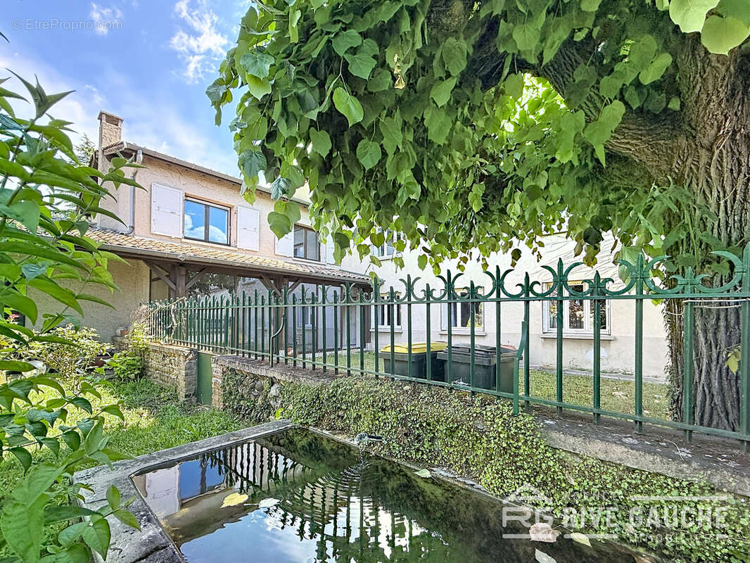 Maison à CHANAS