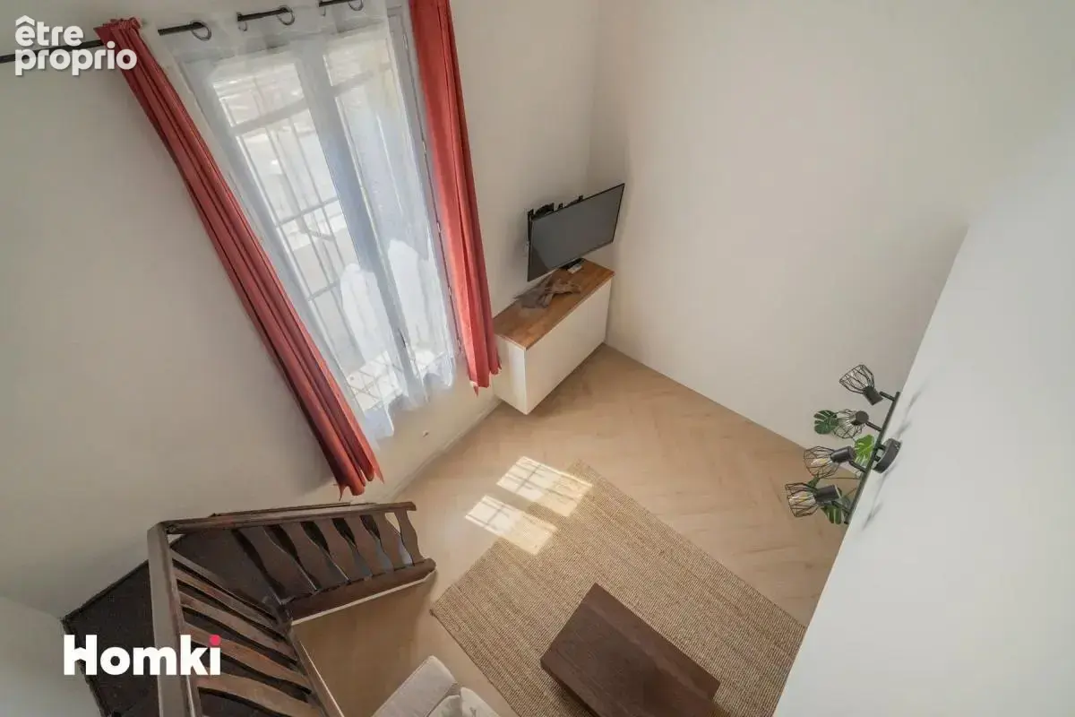 Appartement T5 de 105 m² à Marseille 13002, Rue Chevalier Paul - photo 4