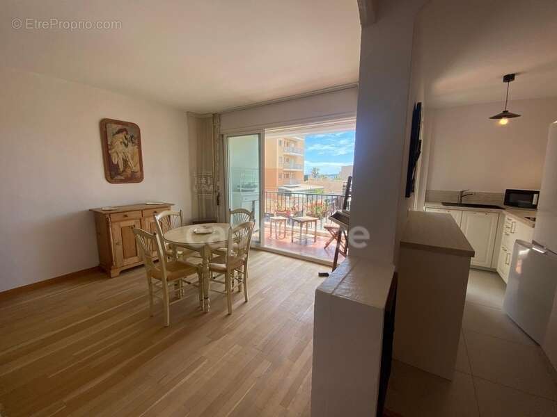 Appartement à vendre 2 pièces HYERES (83) - Port de Hyères - Parking - Terrasses - Cave - photo 35