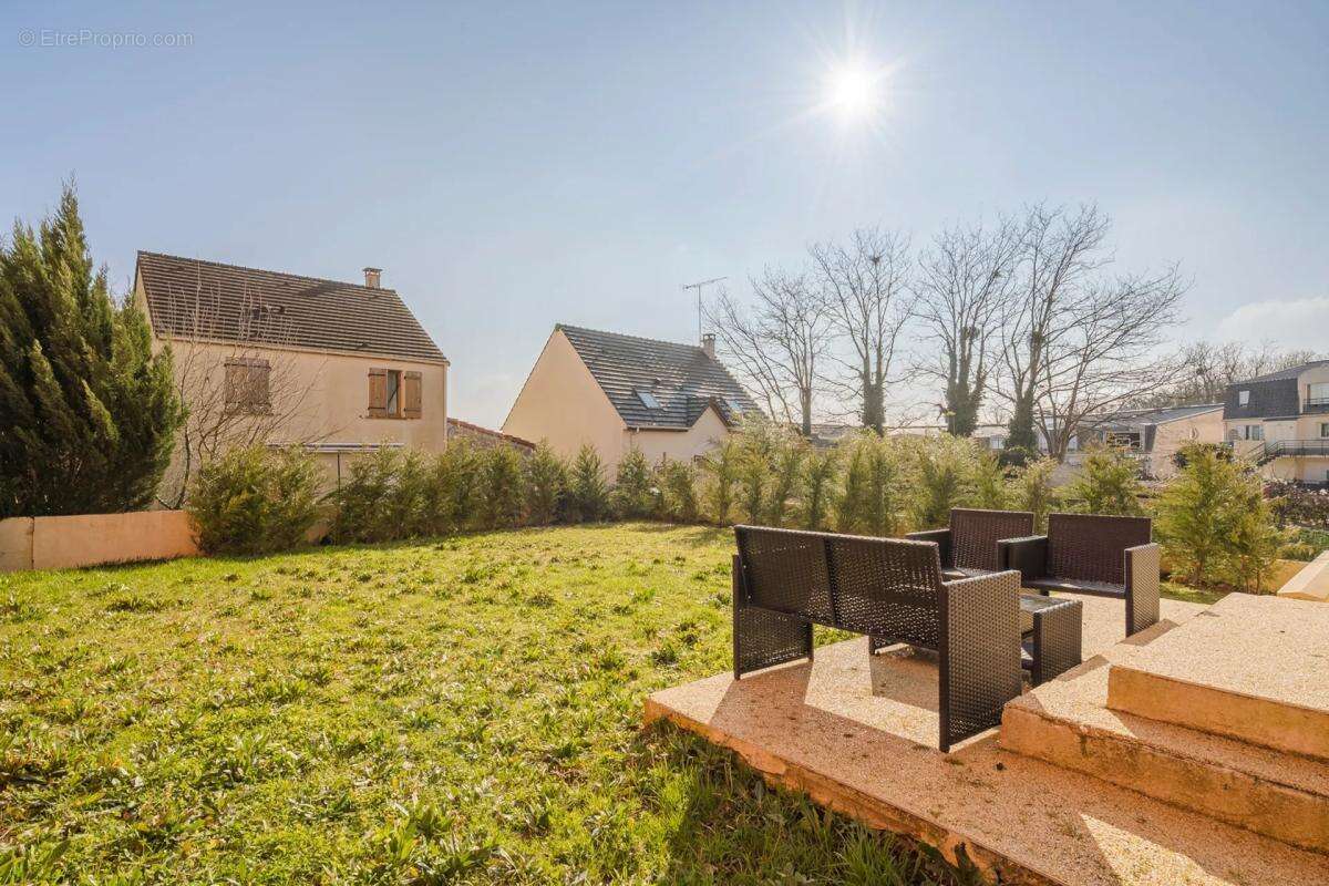 Maison à CREGY-LES-MEAUX