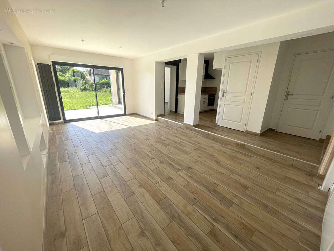 Maison à SAINTE-GENEVIEVE