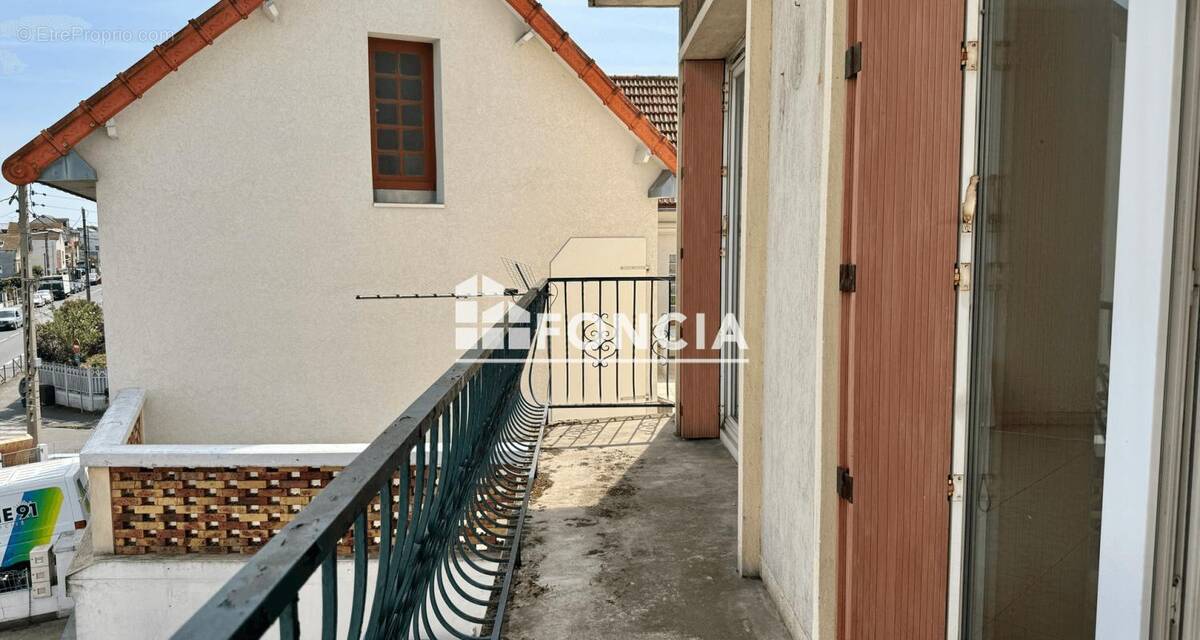 Appartement à ATHIS-MONS