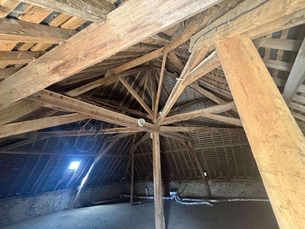 Maison à LA CHAPELLE-GLAIN