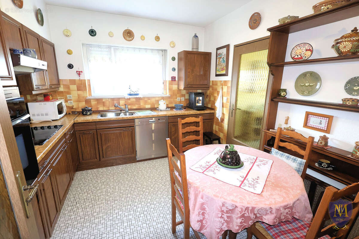 Blotzheim proche centre maison plain-pied de 129 m2 sur 8,41 ares de terrain - photo 5