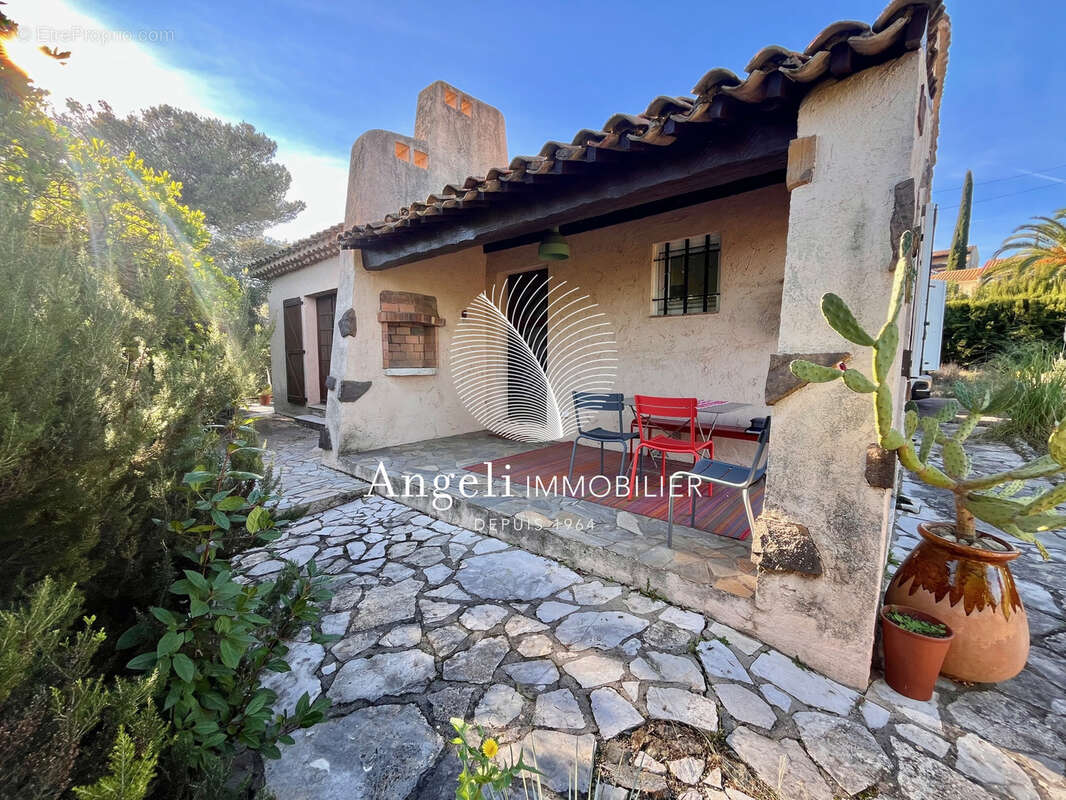 Maison à FREJUS
