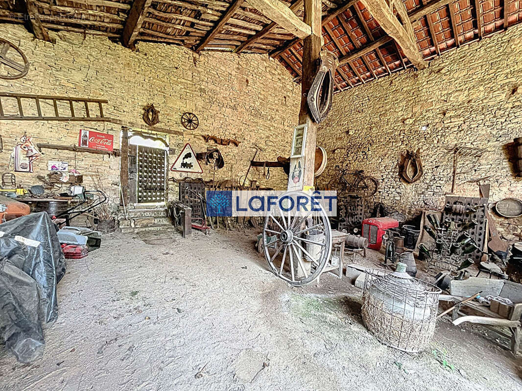 Maison à VAUX-SUR-BLAISE