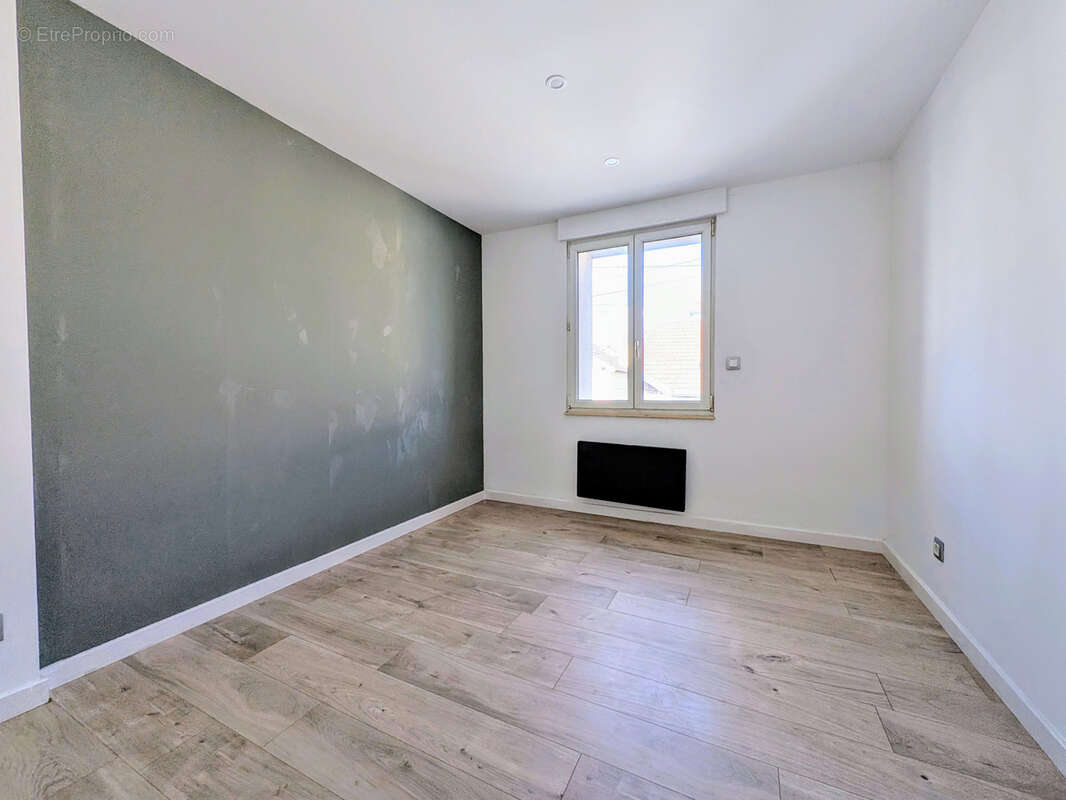 Maison à JARVILLE-LA-MALGRANGE