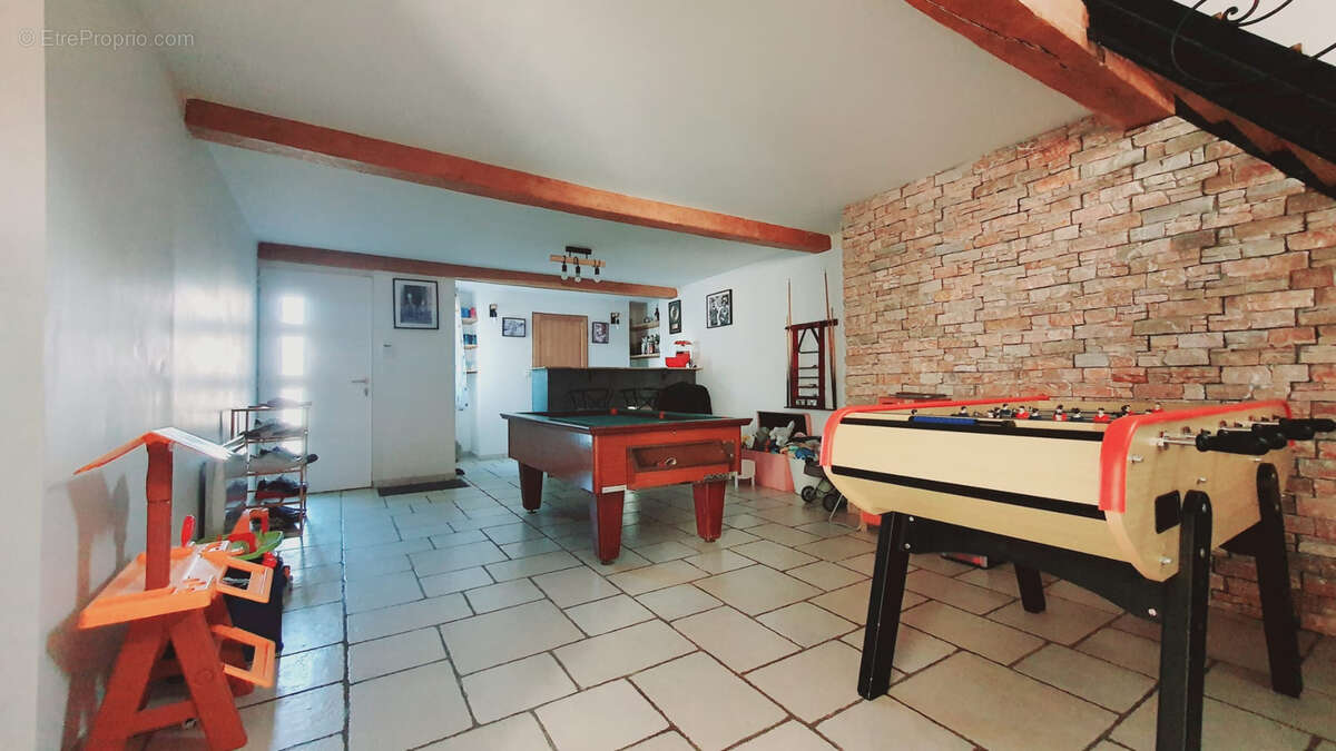 Appartement à BAILLEUL-SUR-THERAIN