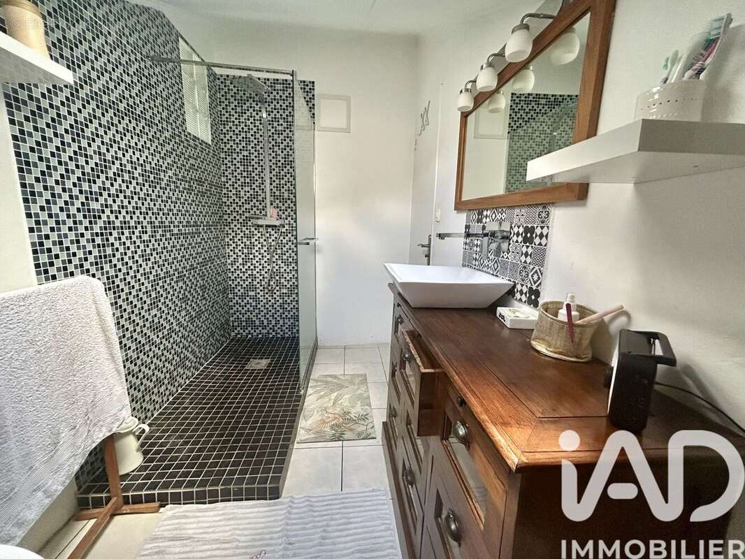 Photo 5 - Maison à SAINT-DENIS