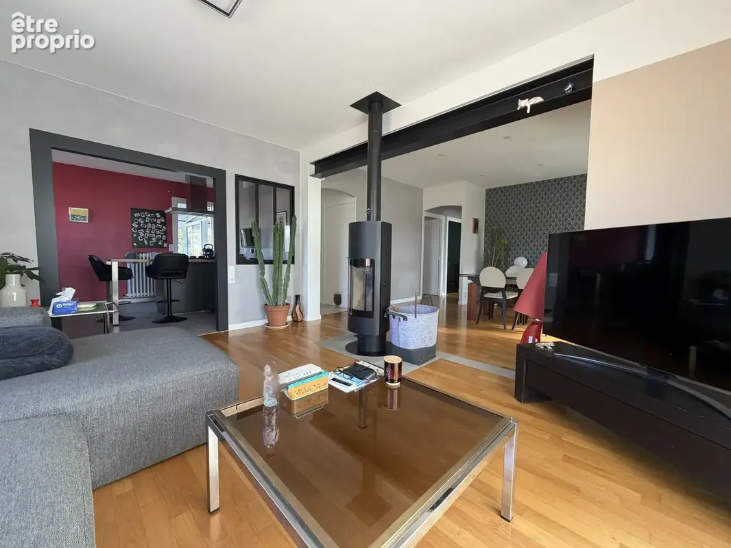 Aizenay centre, maison 3 chambres+bureau sur 519 m2 de terrain - photo 5