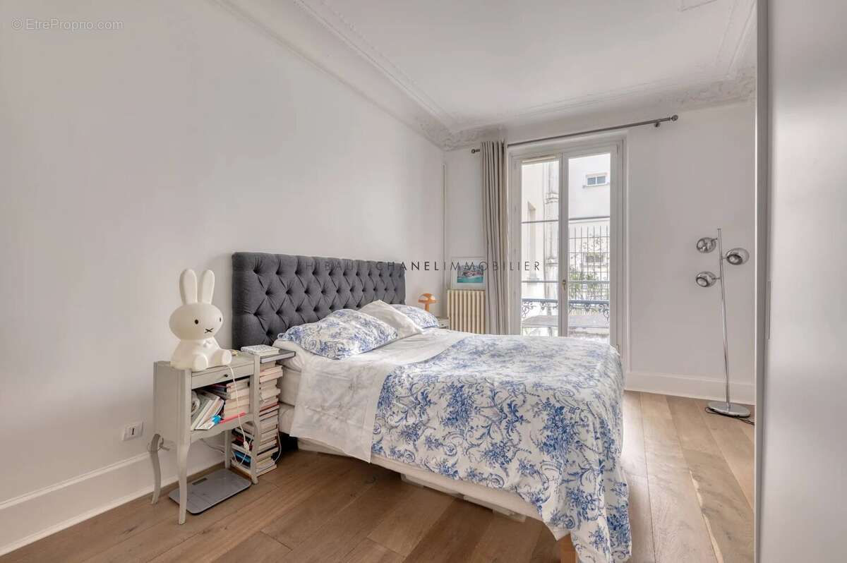 Appartement à PARIS-2E
