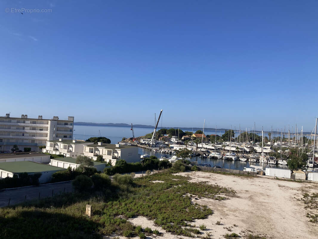 Appartement à HYERES