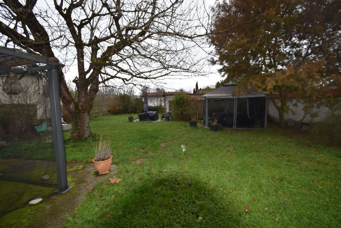 Maison à CINTEGABELLE