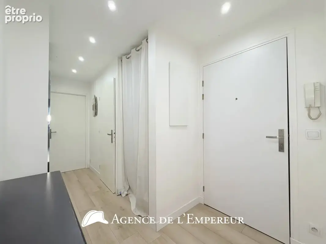 4 pièces - terrasse 56 m2 - 2 parkings et cave. Résidence Villa Racine - photo 12