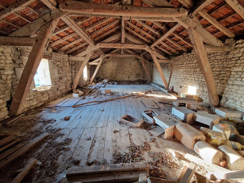 Maison à TONNAY-BOUTONNE