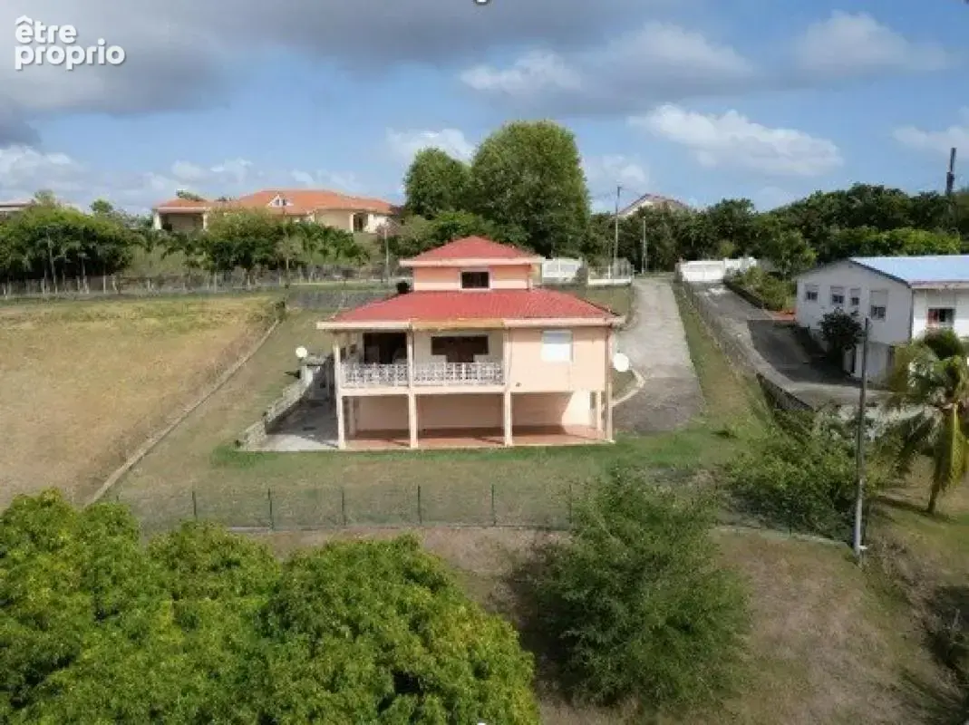 Maison F5 spacieuse avec jardin au François - photo 8