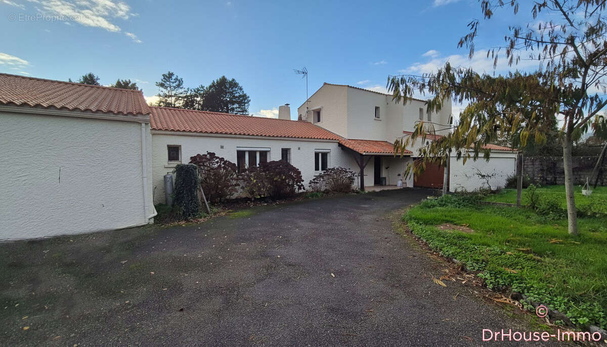Maison à MAREUIL-SUR-LAY-DISSAIS