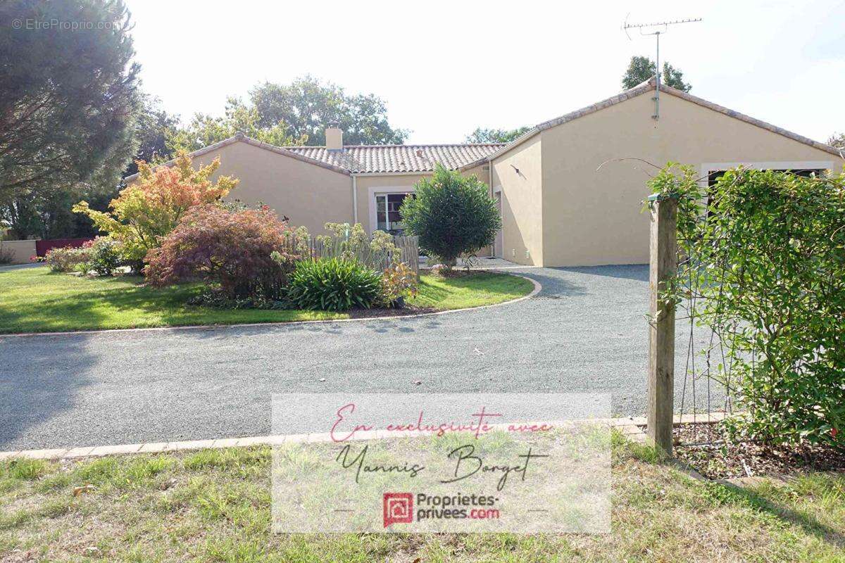 Maison à L&#039;HERBERGEMENT