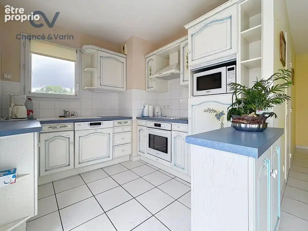 Appartement 79 m² à Lisieux  - photo 4