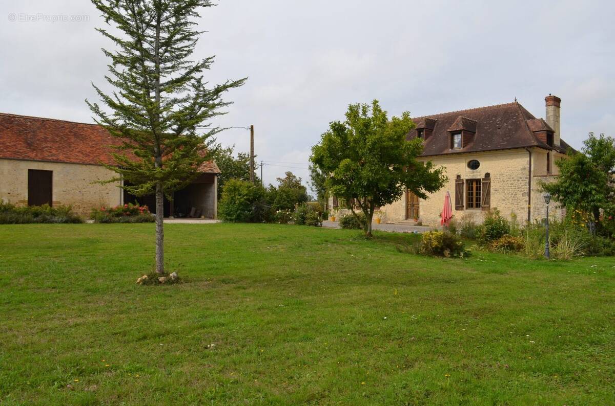 Maison principale avec grange et jardin privatif - Maison à ALENCON