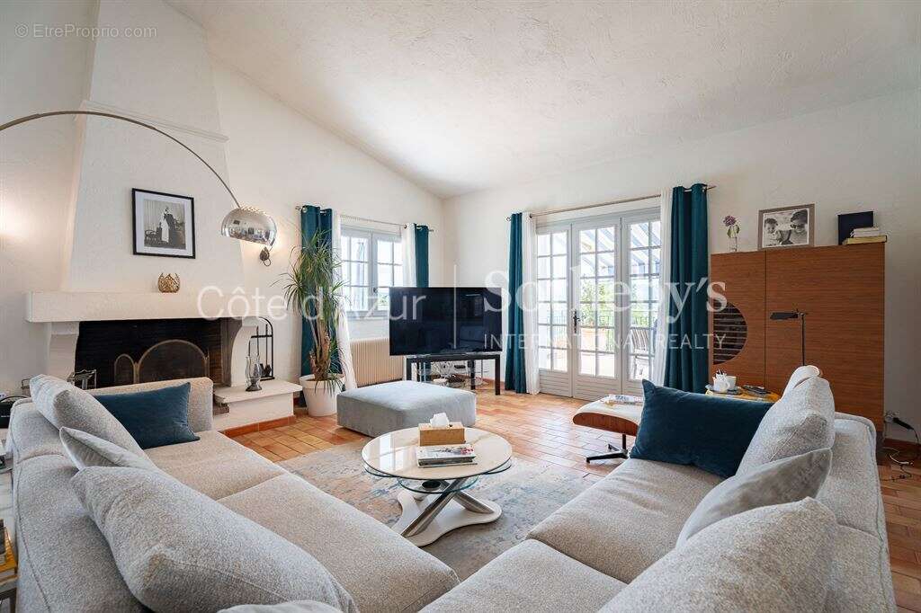 Maison à MOUGINS