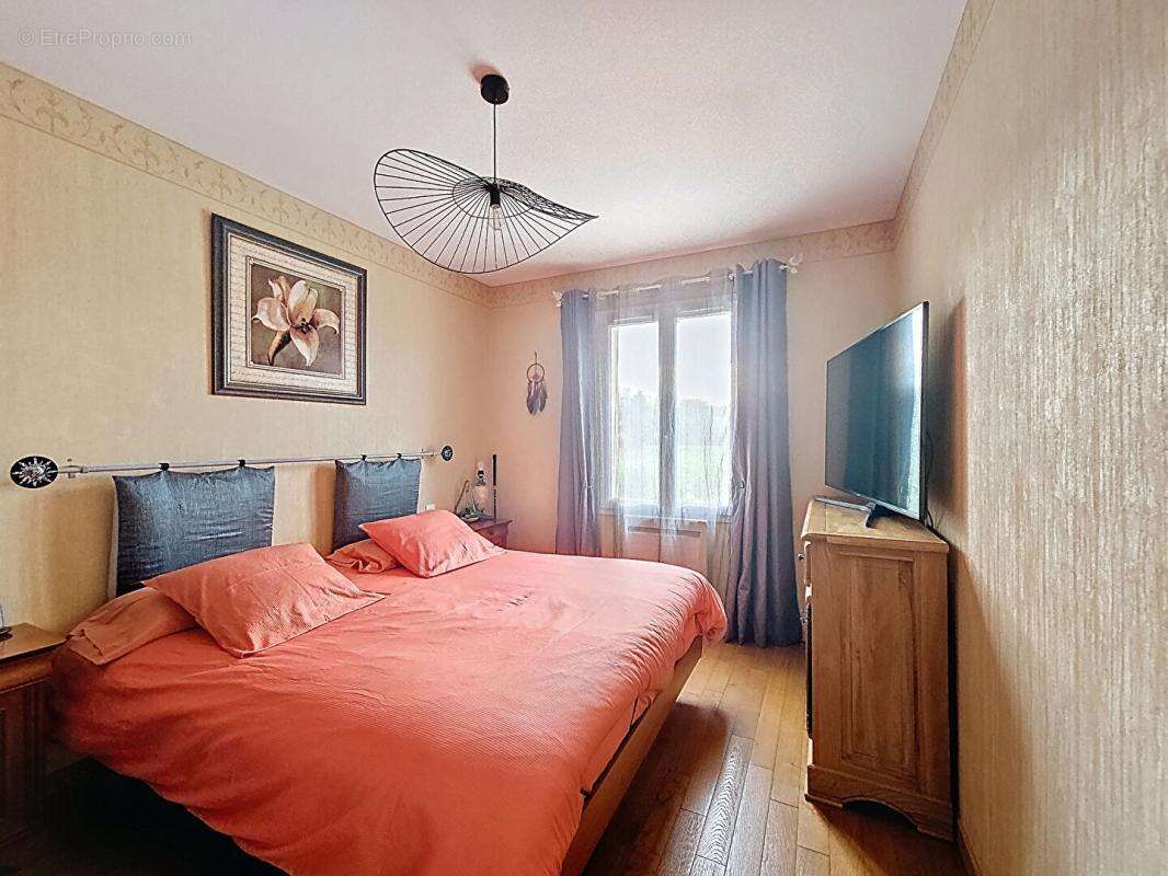 Maison à SAINT-VICTEUR