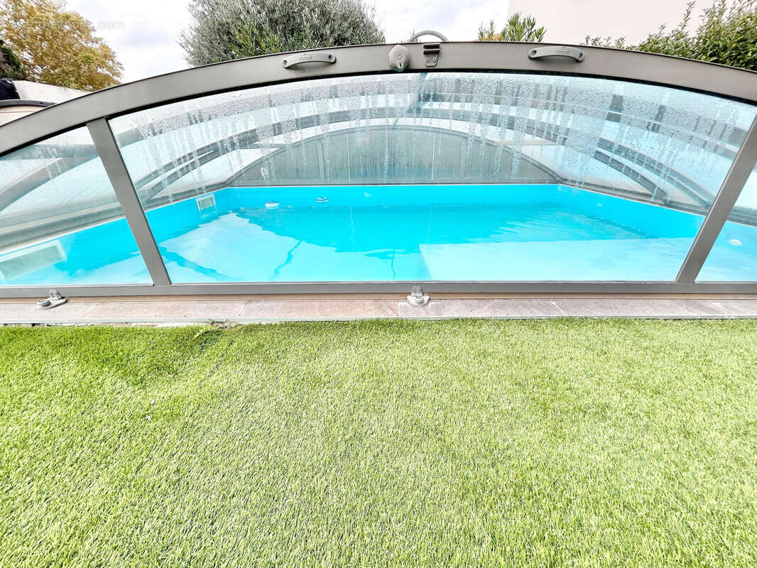 Maison à SAINT-ESTEVE