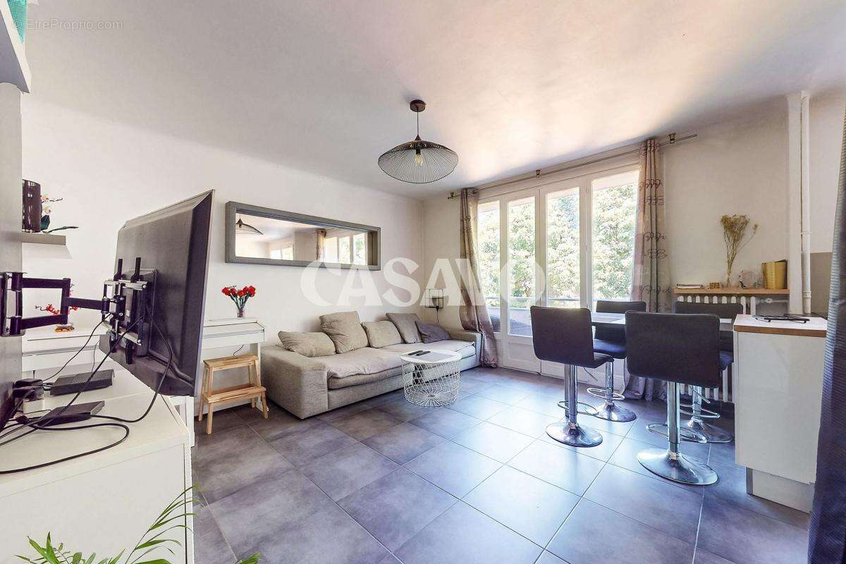 Appartement à TASSIN-LA-DEMI-LUNE