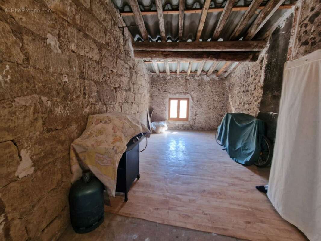 Maison à BESSAN