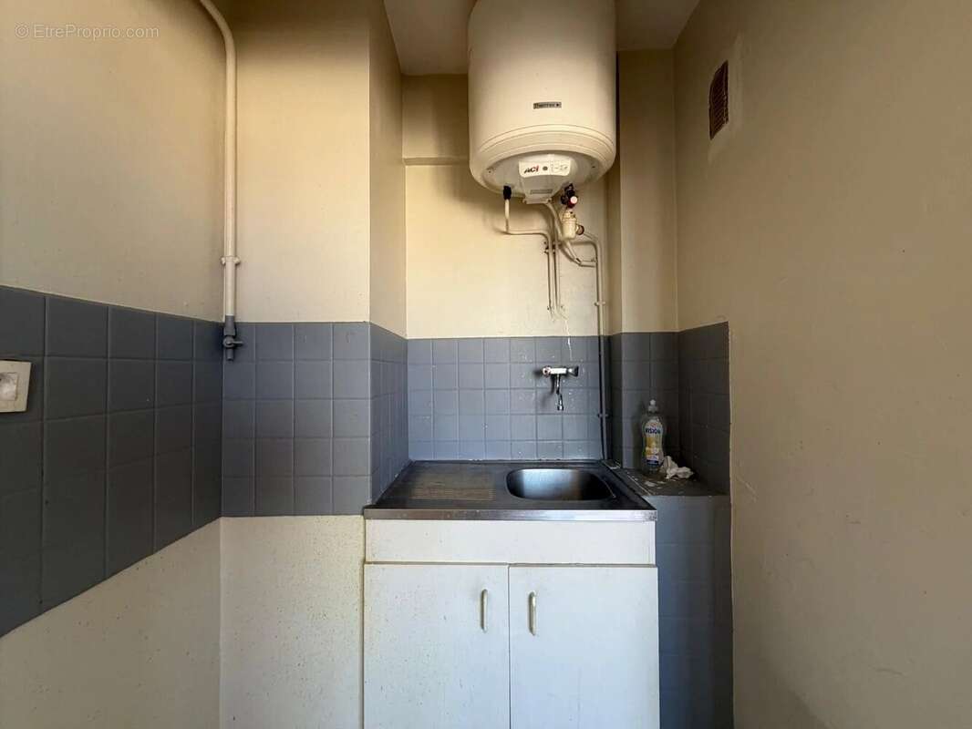 Appartement à MARSEILLE-1E