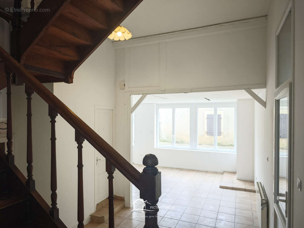 Maison 4 chambres jardin et 2 places de stationements - photo 4