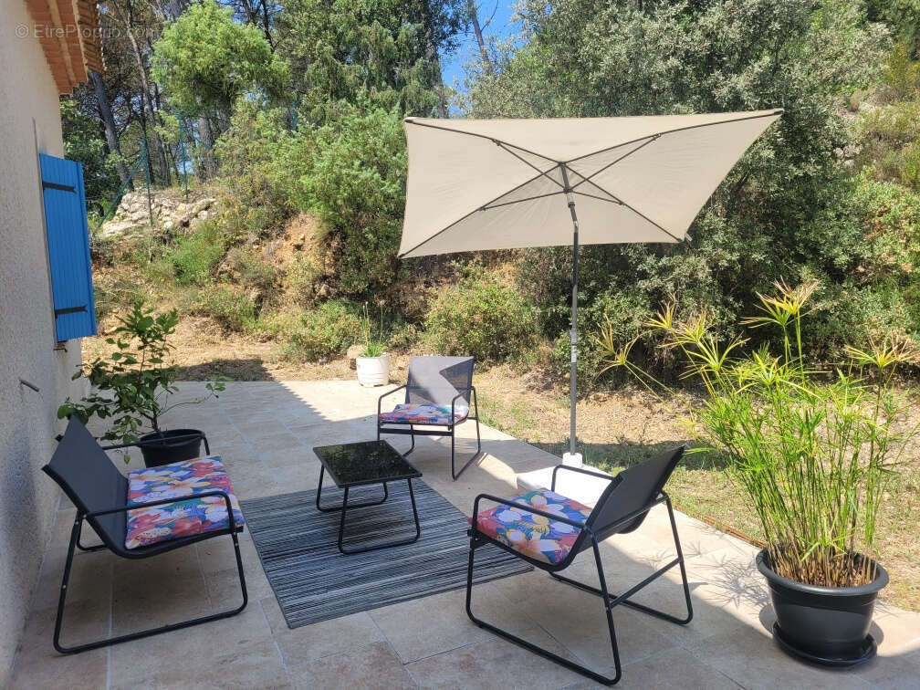 Maison à SAINT-ANTONIN-DU-VAR