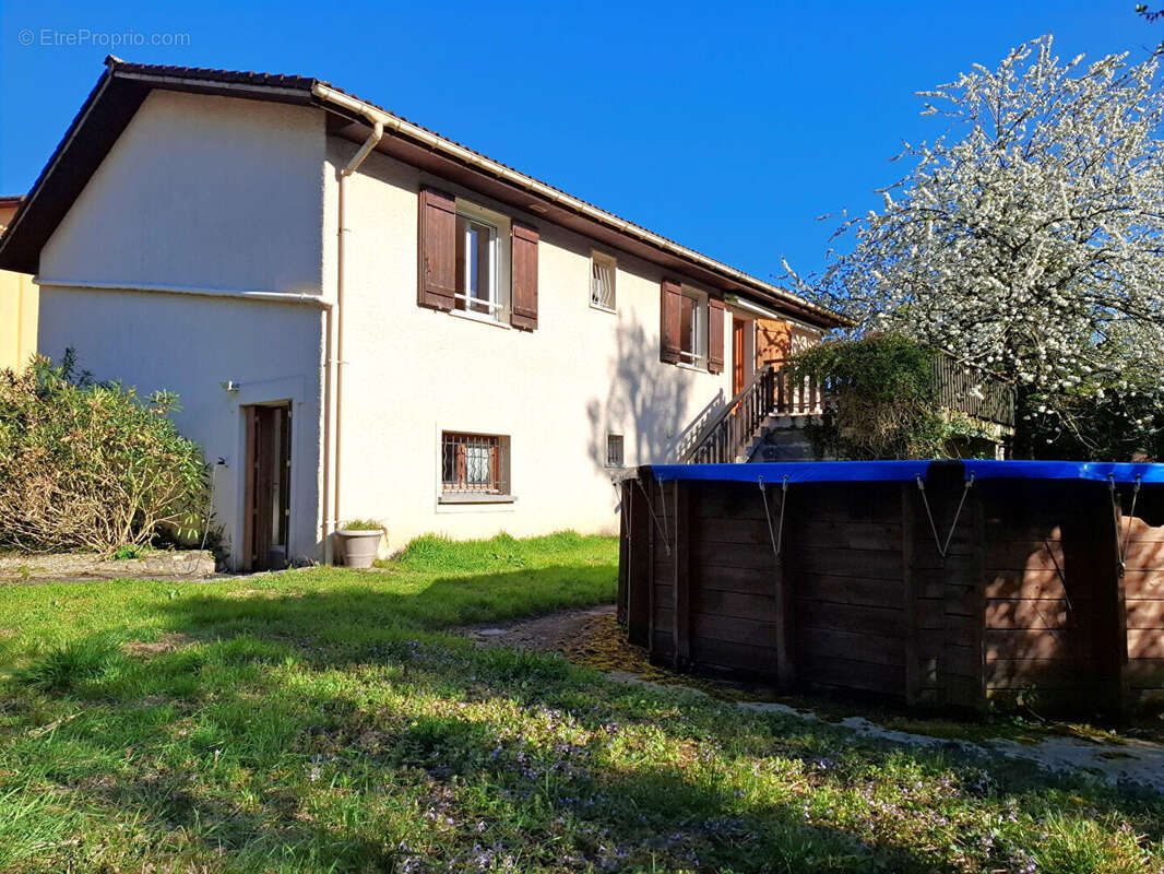 Maison 5/6 pièces 155m2 au calme, possibilité logement indépendant/activité pro - photo 2