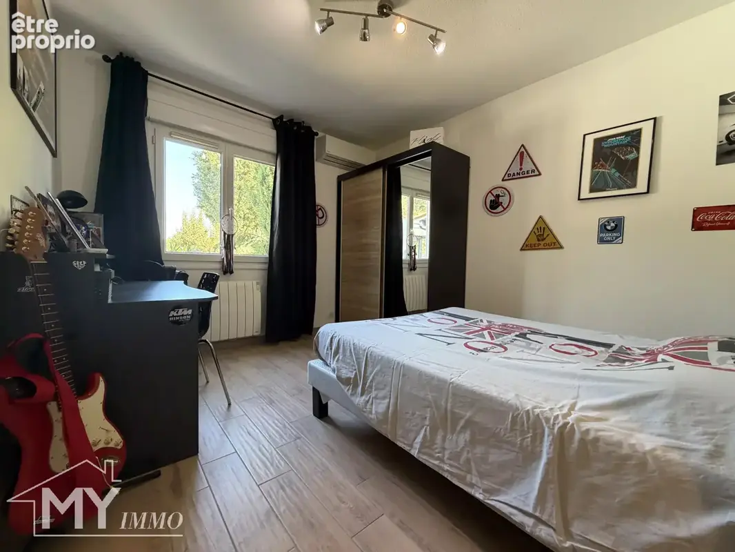 LA FORCE : Maison de 185 m² avec 5 chambres, jardin et piscine. - photo 11