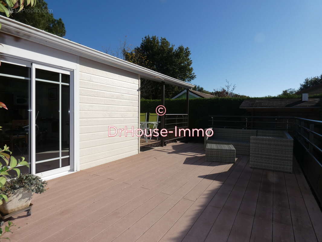 Terrain à SAINTE-GEMME