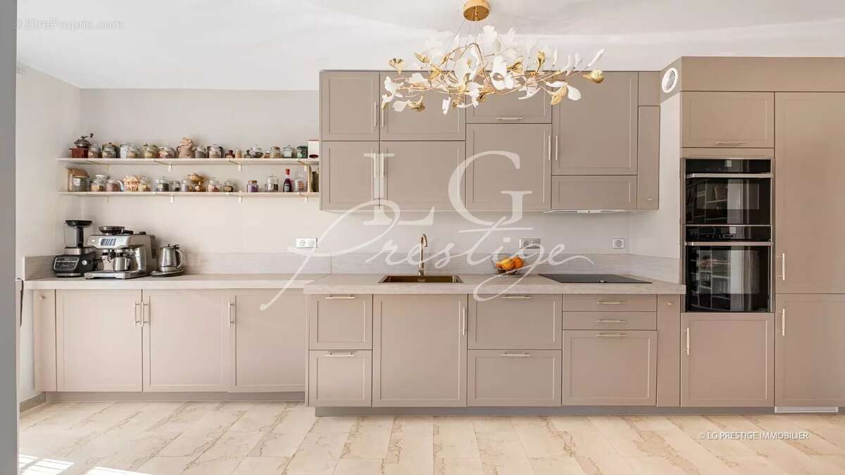 Maison à MANDELIEU-LA-NAPOULE