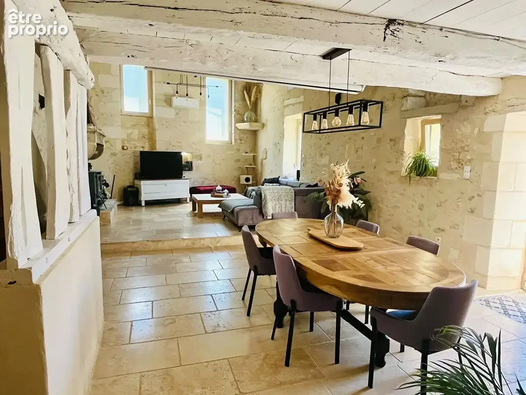 VILLEGOUGE Maison en pierre, beaux volumes, piscine et logement attenant - photo 5