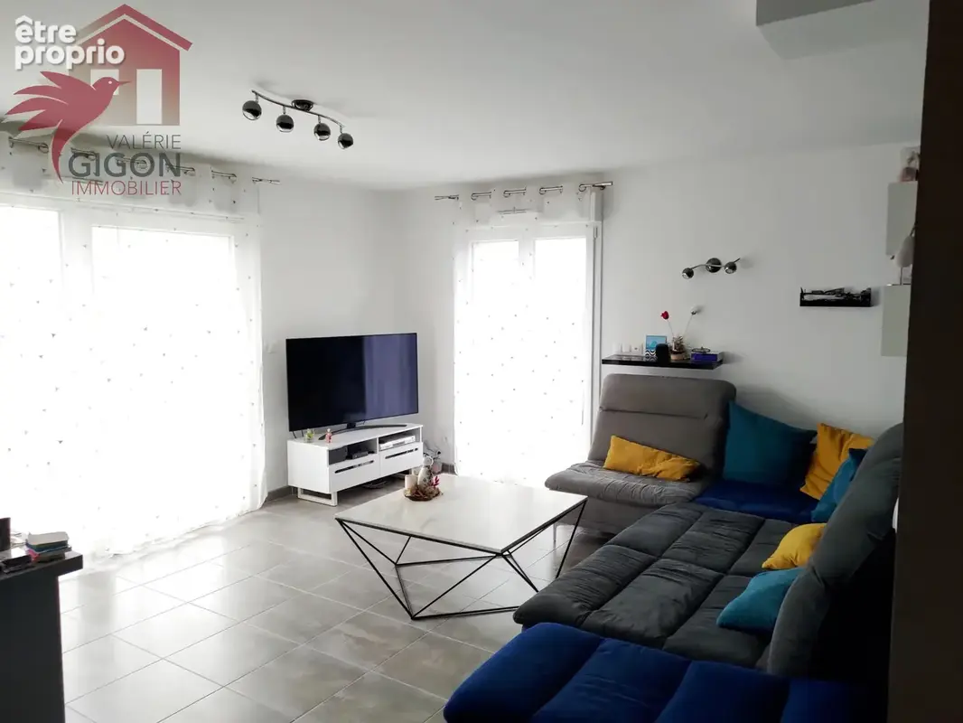 BELLE MAISON CONTEMPORAINE (2014), alliant confort moderne, fonctionnalité et prestations de qualité. - photo 5