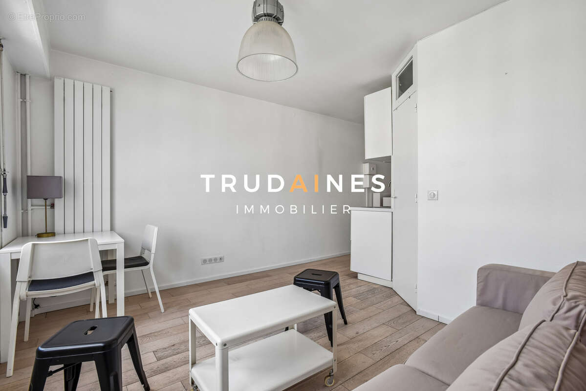 Appartement à PARIS-11E