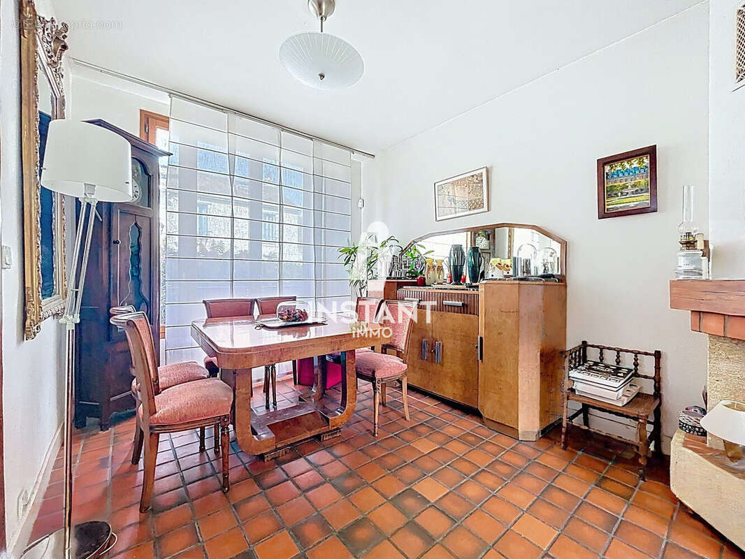 Salle à manger - Maison à BONDY