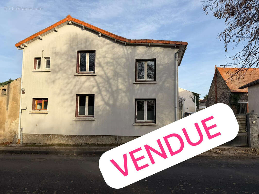 Maison à MARTRES-SUR-MORGE