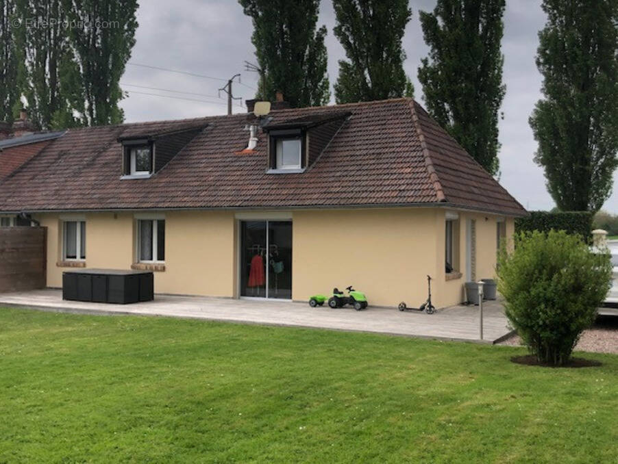 Maison à PONT-L&#039;EVEQUE