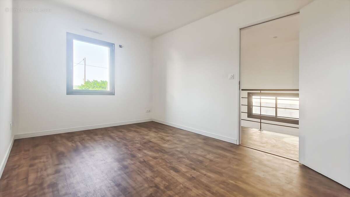 Maison 114 m² à Isse  - photo 6