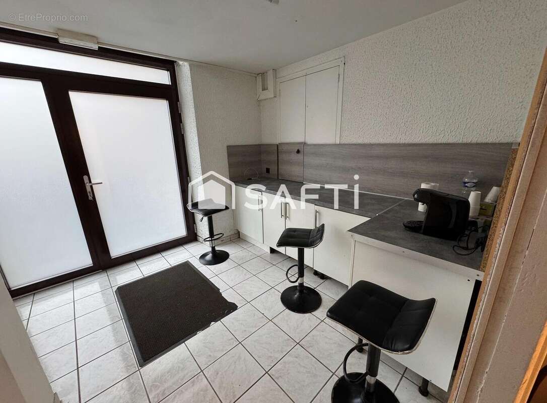 Photo 6 - Commerce à SEDAN