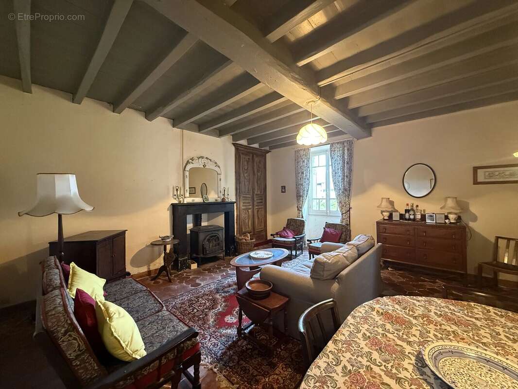 Maison à MARNES